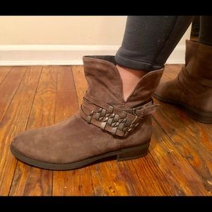 Steve Madden Suede Taupe Studded Booties Size 8.5
